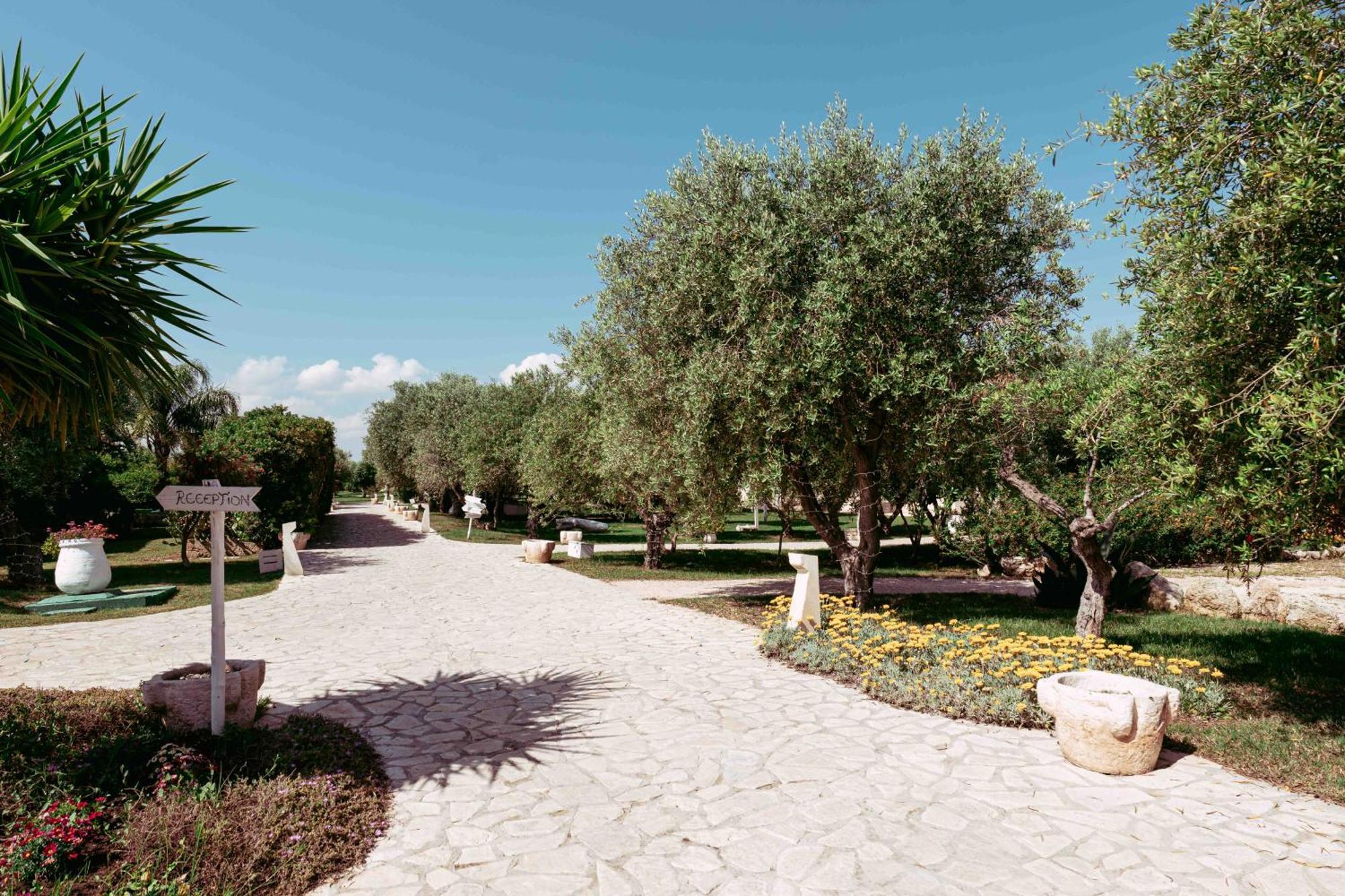 Casale del Murgese Country Resort Savelletri Esterno foto